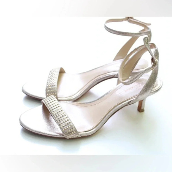 Vince Camuto Imagine sandals - Picture 1 of 10